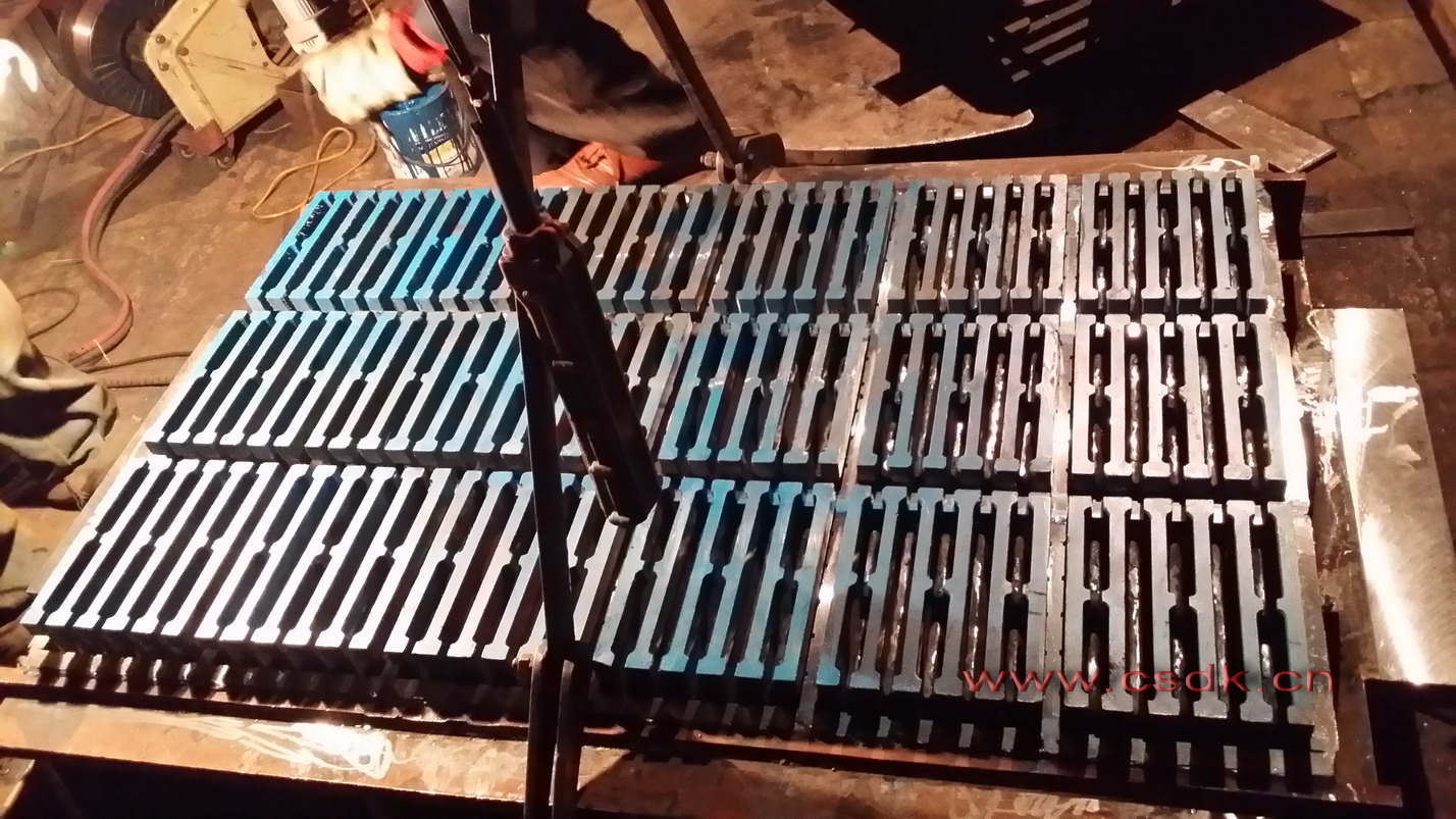 長沙京麟鴻益12-15保溫磚模具